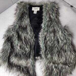 Buckle Daytrip Faux Fur Vest in Gray Size Medium
